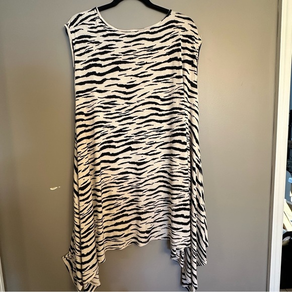 Lucky & Blessed Zebra Animal Striped Tank Size 3X Plus - Picture 5 of 7